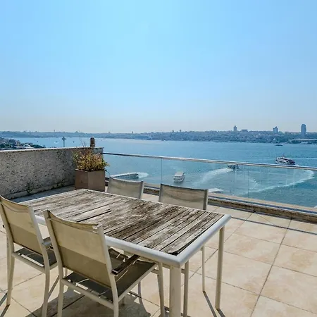 Duplex Flat W Panoramic Bosphorus View And Terrace شقة *