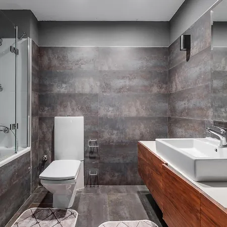 Duplex Flat W Panoramic Bosphorus View And Terrace شقة