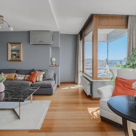 Duplex Flat W Panoramic Bosphorus View And Terrace شقة *